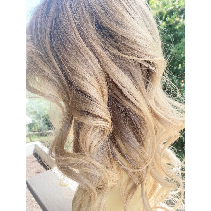 Parrucca capelli veri Remy Europei Colore biondo freddo su misura