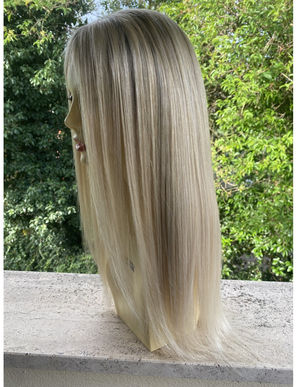 Parrucca di capelli veri remy Europei colore biondo freddo con radice biondo scuro su misura Made in Italy
