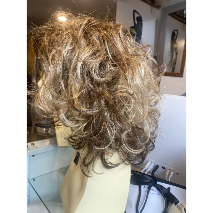 Parrucca sintetica Capelli artificiali capelli lunghi colore biondo