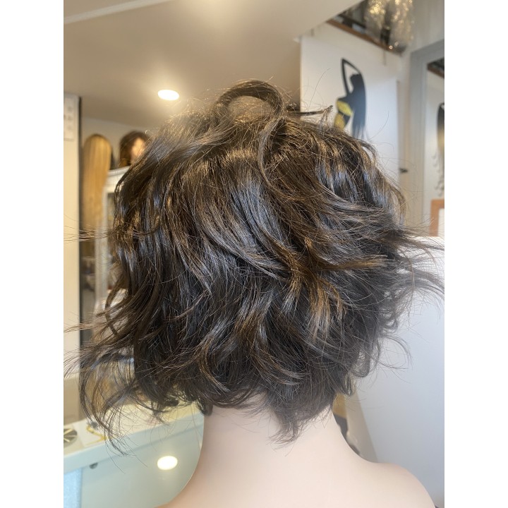 Parrucca full lace corta colore scuro Capelli misti