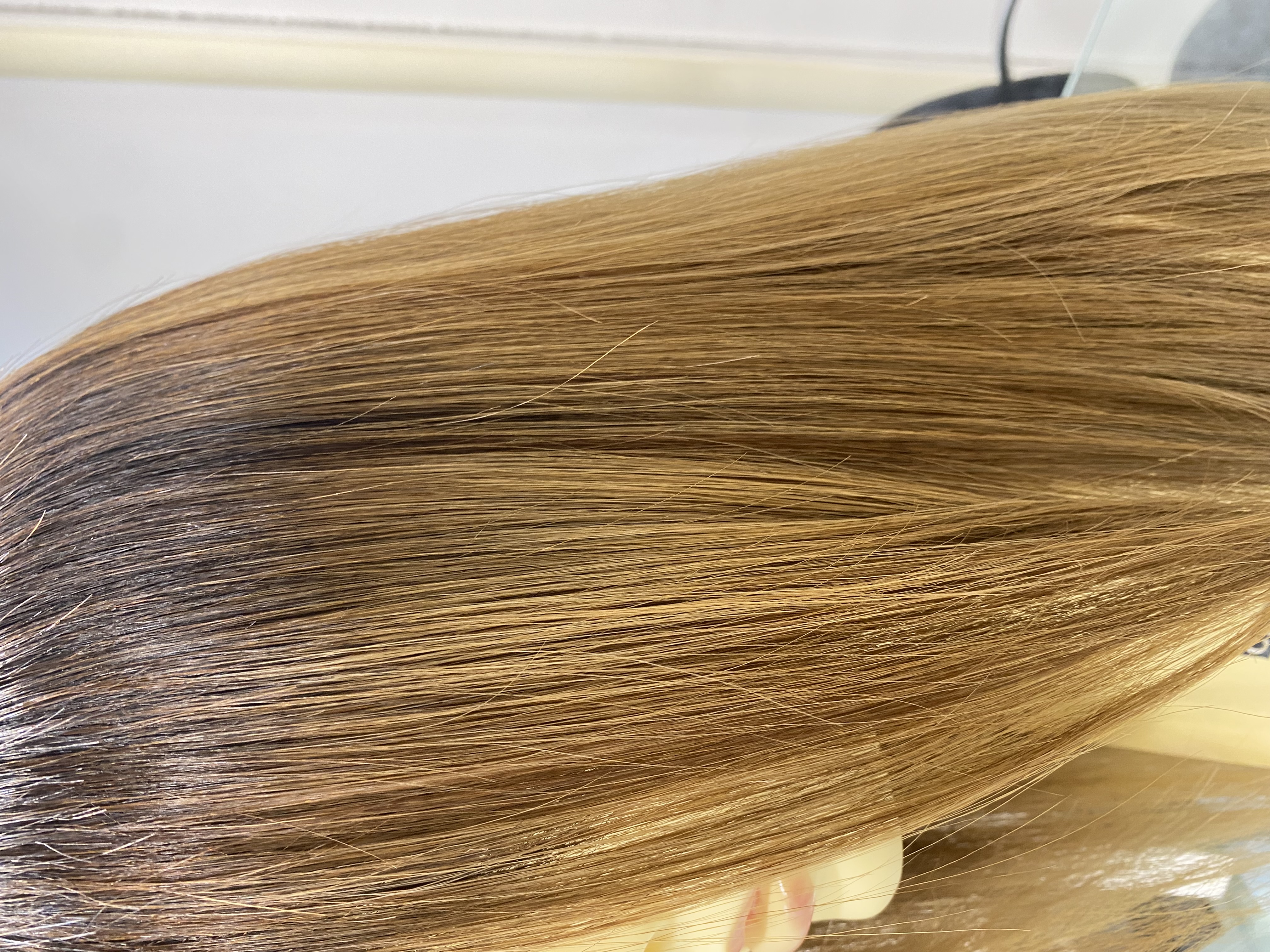 Parrucca Capelli umani Brasiliani Lunghissima Colore effetto ricrescita Radici castano scuro lunghezza biondo dorato ramato